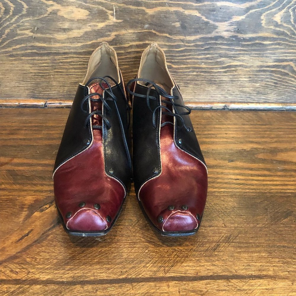 Women's shoes